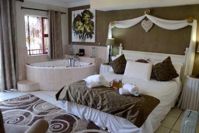 La Dolce Vita Guest House Hartbeespoort Esterno foto